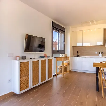 In With Kitchenette Apartment